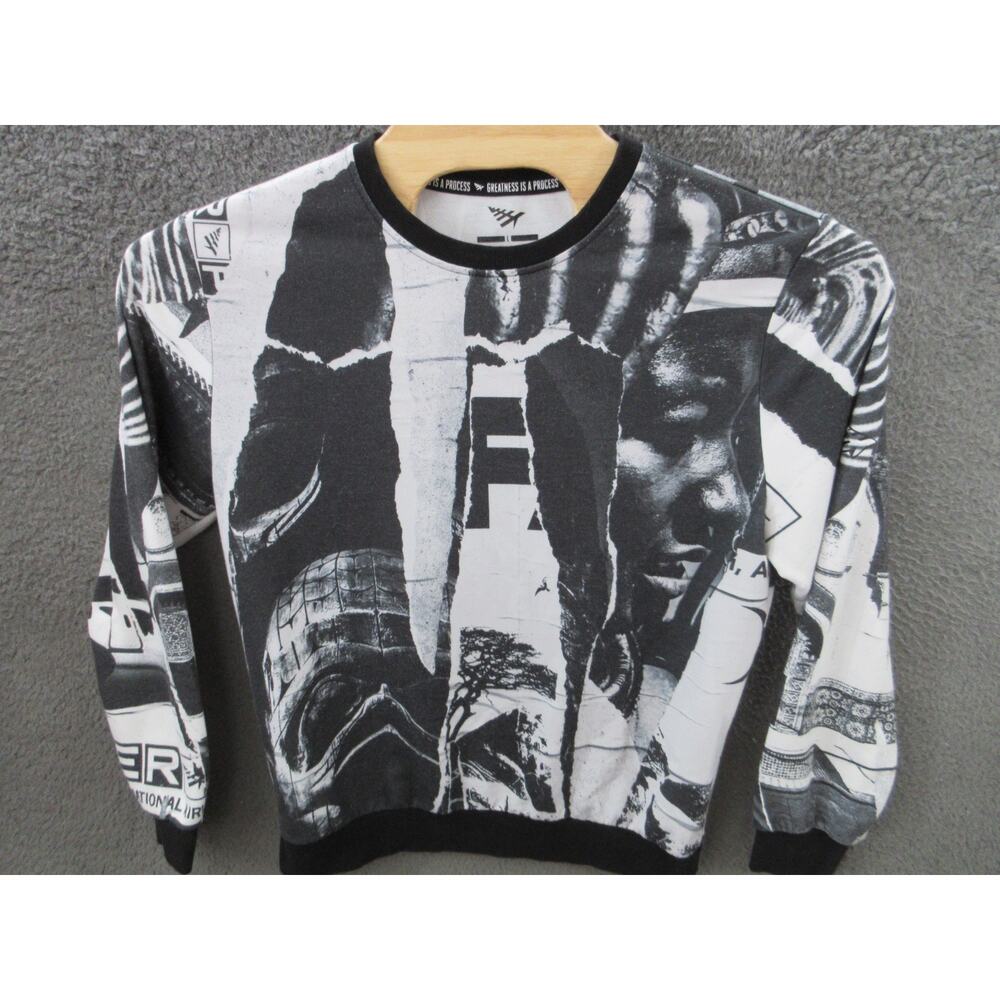 PAPER PLANES Roc Nation Greatness Is a Process Men's Large Crewneck Sweatshirt